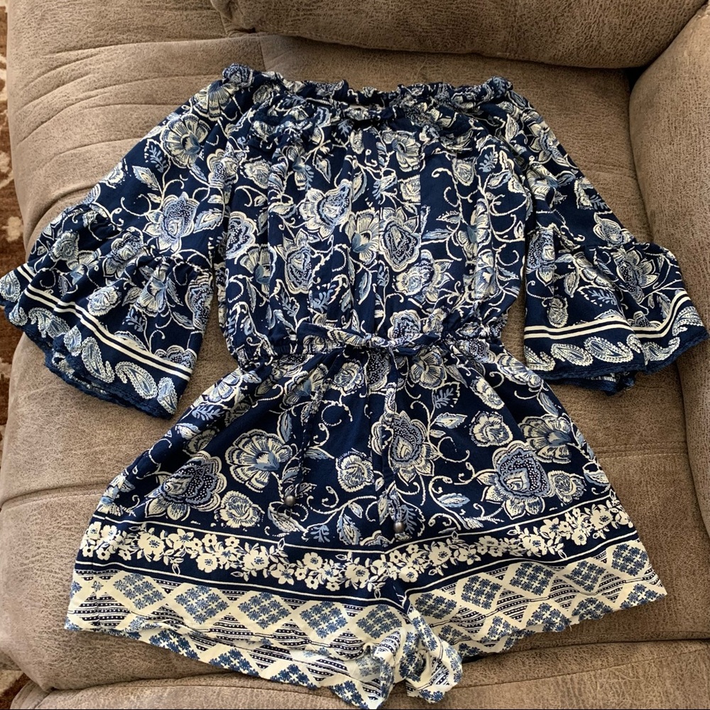 Angie Girls Shorts Romper Bell Sleeves S
